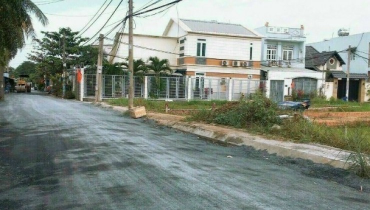 Bán đất Thị Trấn Phú Xuyên diện tích hơn 100m2 , tiện ích đầy đủ, giá 1xtr/m2